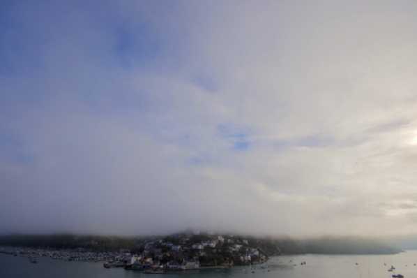 13 October 2022 - 09:29:31
Brightening up, but that's not helping much of Kingswear.
--------------------
Kingswear still in the mist.